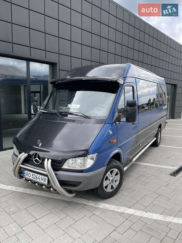 Туристический / Междугородний автобус Mercedes-Benz Sprinter 2005 в Тячеве