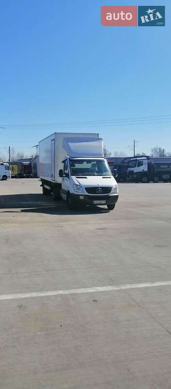 Тягач Mercedes-Benz Sprinter 2011 в 