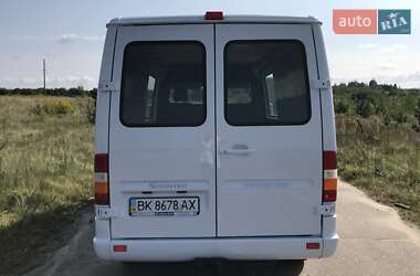 Грузовой фургон Mercedes-Benz Sprinter 2002 в Ровно