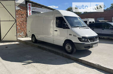 Вантажний фургон Mercedes-Benz Sprinter 2006 в Дніпрі