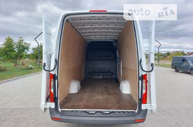 Грузовой фургон Mercedes-Benz Sprinter 2019 в 