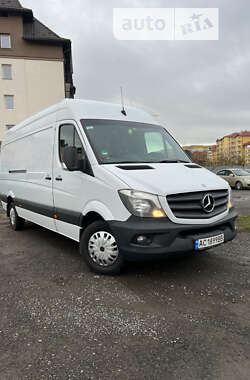 Грузовой фургон Mercedes-Benz Sprinter 2015 в Ужгороде