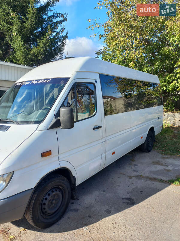Микроавтобус Mercedes-Benz Sprinter 2005 в Фастове фото 2 Микроавтобус Mercedes-Benz Sprinter 2005 в Фастове