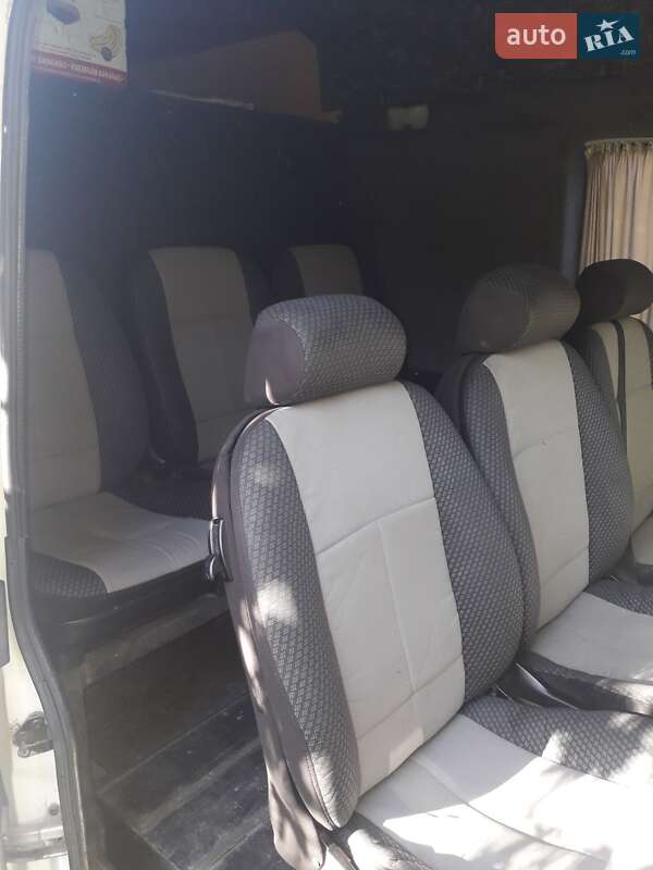 Микроавтобус Mercedes-Benz Sprinter 2000 в Черновцах