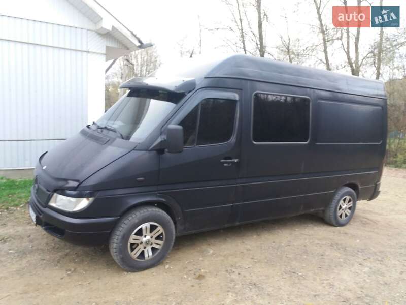 Микроавтобус Mercedes-Benz Sprinter 2000 в Черновцах