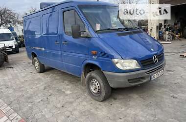Вантажний фургон Mercedes-Benz Sprinter 2005 в 
