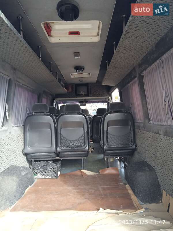 Микроавтобус Mercedes-Benz Sprinter 2002 в Николаеве
