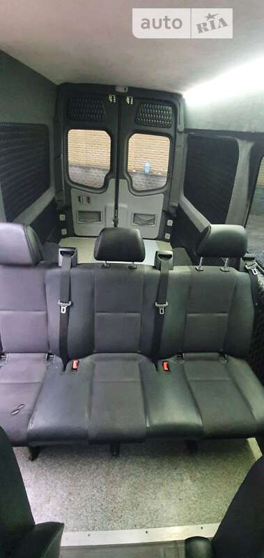 Вантажопасажирський фургон Mercedes-Benz Sprinter 2015 в Харкові фото 4 Вантажопасажирський фургон Mercedes-Benz Sprinter 2015 в Харкові