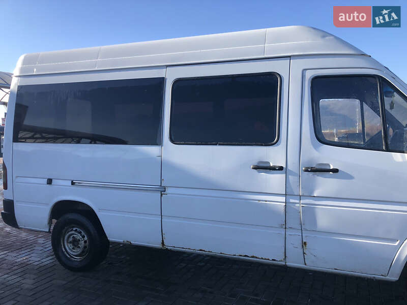 Туристичний / Міжміський автобус Mercedes-Benz Sprinter 2006 в Хусті