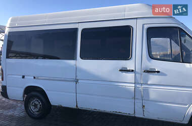 Туристический / Междугородний автобус Mercedes-Benz Sprinter 2006 в Хусте