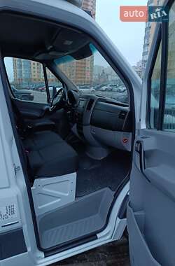Грузовой фургон Mercedes-Benz Sprinter 2016 в 