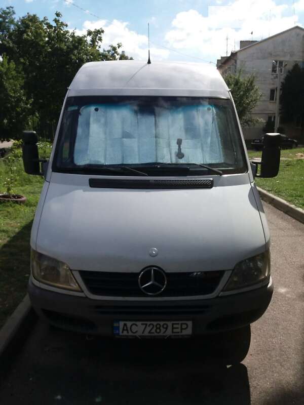 Грузовой фургон Mercedes-Benz Sprinter 2004 в Луцке