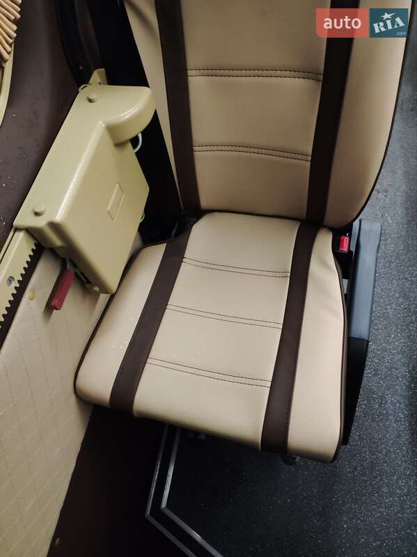 Туристичний / Міжміський автобус Mercedes-Benz Sprinter 2015 в Одесі