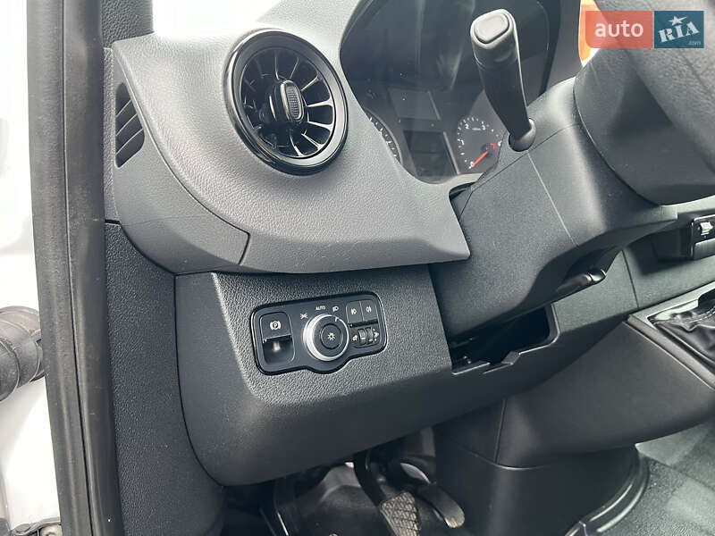 Вантажний фургон Mercedes-Benz Sprinter 2019 в Чернівцях
