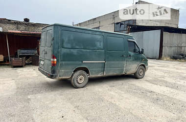 Грузовой фургон Mercedes-Benz Sprinter 2001 в Львове