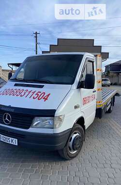 Эвакуатор Mercedes-Benz Sprinter 1997 в Тульчине