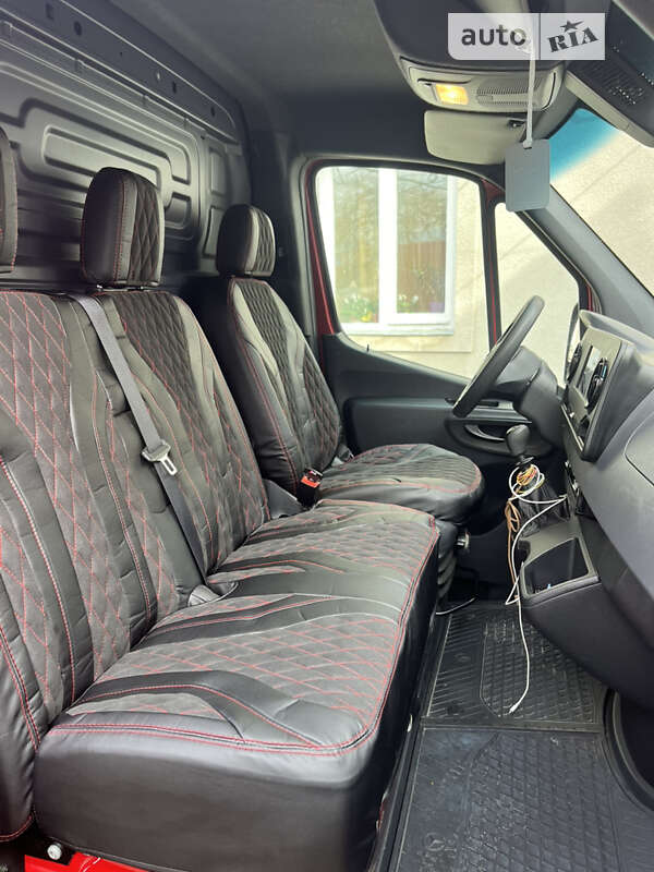 Вантажний фургон Mercedes-Benz Sprinter 2020 в Тячеві