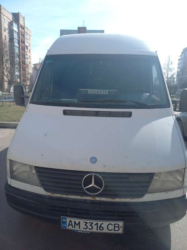 Грузовой фургон Mercedes-Benz Sprinter 1996 в Житомире