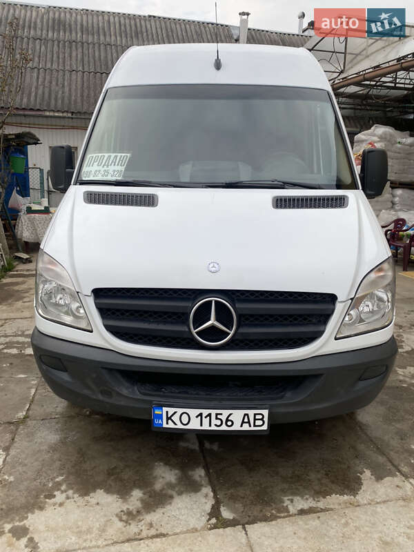 Вантажний фургон Mercedes-Benz Sprinter 2012 в Тячеві