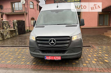 Вантажний фургон Mercedes-Benz Sprinter 2020 в Сваляві