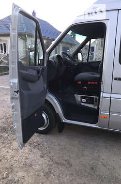 Вантажний фургон Mercedes-Benz Sprinter 2006 в Чернівцях