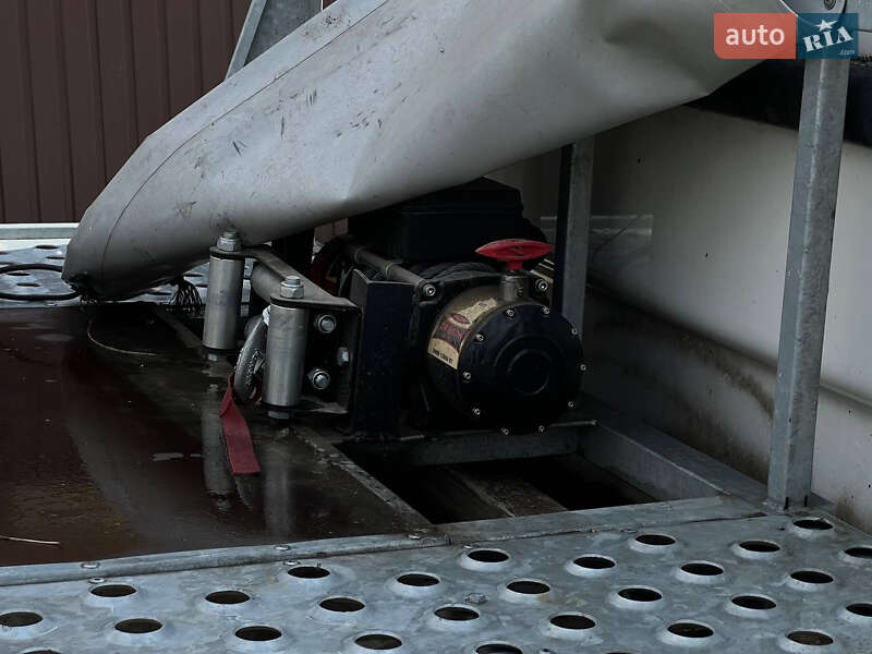 Автовоз Mercedes-Benz Sprinter 2016 в Львові