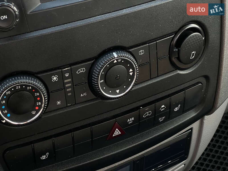 Автовоз Mercedes-Benz Sprinter 2016 в Львові