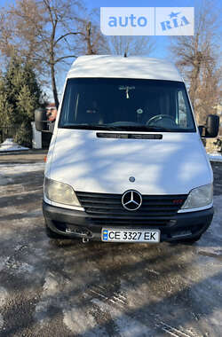 Грузопассажирский фургон Mercedes-Benz Sprinter 2000 в Новоселице