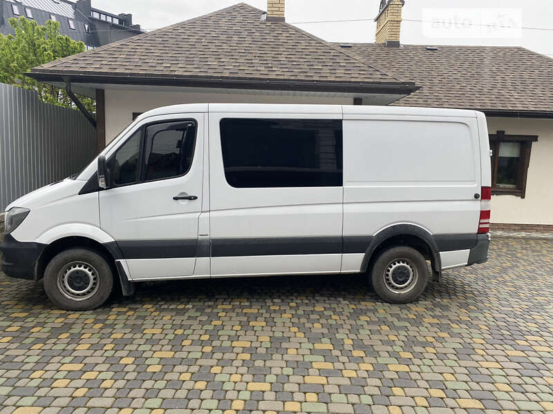 Грузовой фургон Mercedes-Benz Sprinter 2014 в Черновцах