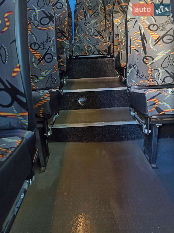 Приміський автобус Mercedes-Benz Sprinter 2011 в Баришівка