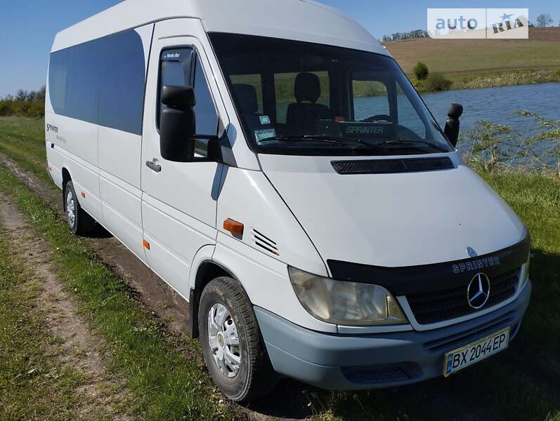 Вантажопасажирський фургон Mercedes-Benz Sprinter 2005 в Кам'янець-Подільському