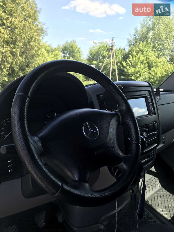 Грузовой фургон Mercedes-Benz Sprinter 2009 в Самборе
