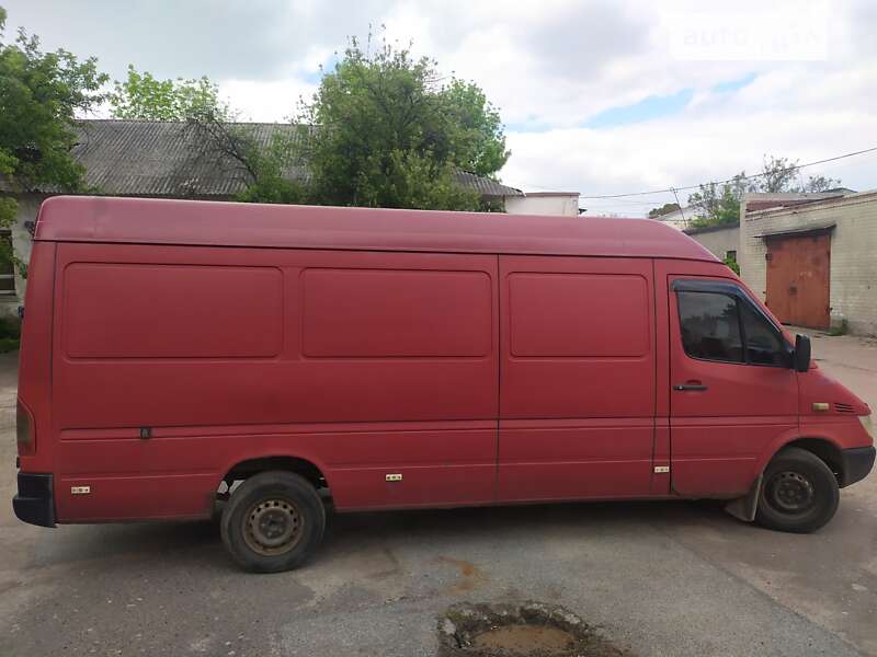Вантажний фургон Mercedes-Benz Sprinter 2005 в Чернігові