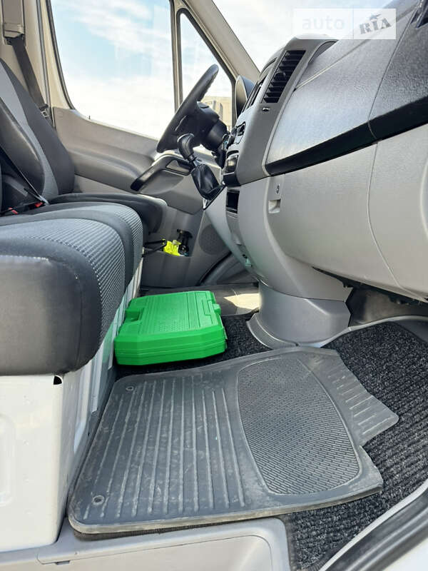 Автовоз Mercedes-Benz Sprinter 2011 в Рівному