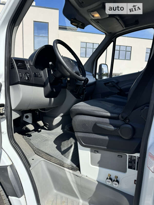 Автовоз Mercedes-Benz Sprinter 2011 в Рівному