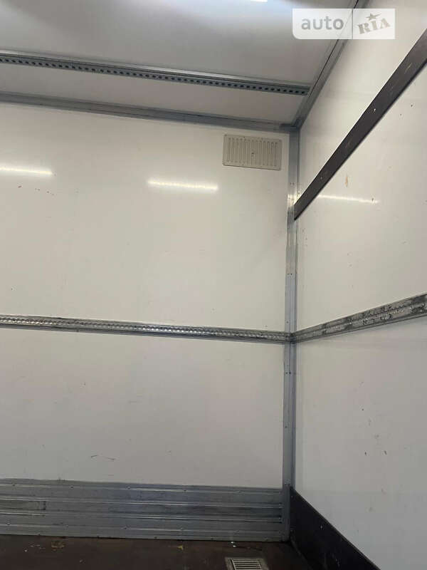 Вантажний фургон Mercedes-Benz Sprinter 2019 в Снятині фото 55 Вантажний фургон Mercedes-Benz Sprinter 2019 в Снятині