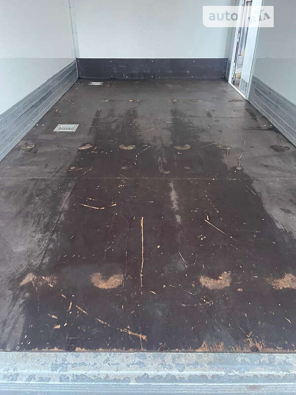 Вантажний фургон Mercedes-Benz Sprinter 2019 в Снятині фото 57 Вантажний фургон Mercedes-Benz Sprinter 2019 в Снятині