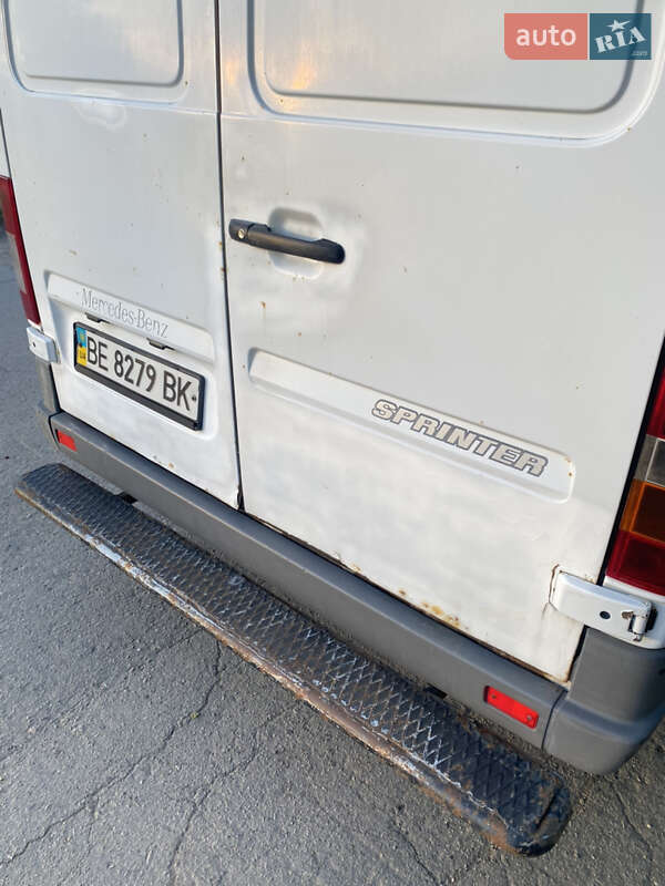Грузопассажирский фургон Mercedes-Benz Sprinter 1998 в Николаеве