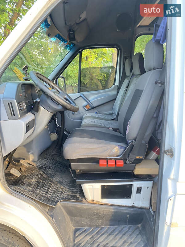 Грузопассажирский фургон Mercedes-Benz Sprinter 1998 в Николаеве