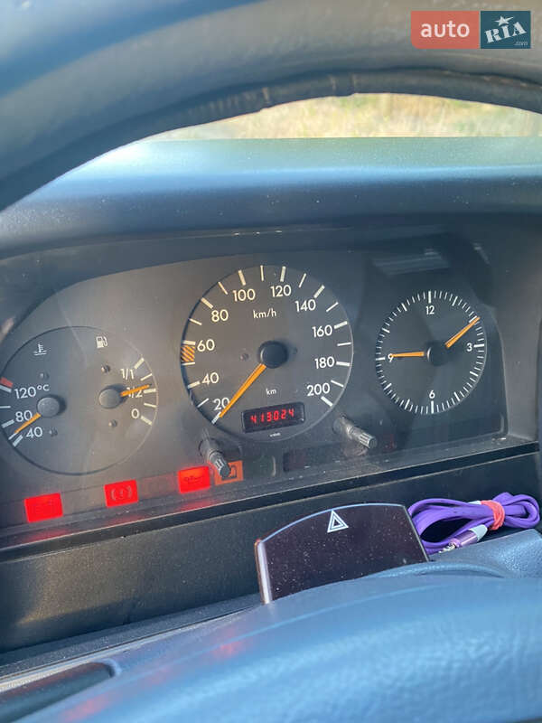 Грузопассажирский фургон Mercedes-Benz Sprinter 1998 в Николаеве