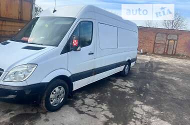 Грузовой фургон Mercedes-Benz Sprinter 2009 в 