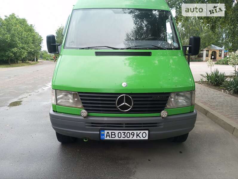 Грузопассажирский фургон Mercedes-Benz Sprinter 1998 в Ямполе