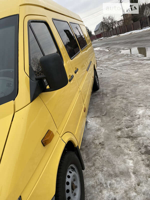 Вантажопасажирський фургон Mercedes-Benz Sprinter 2006 в Кременці