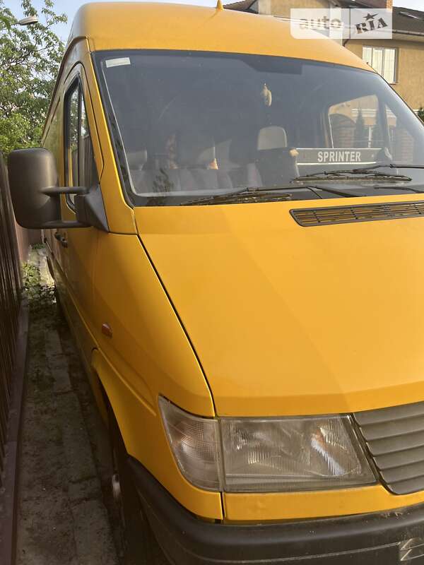 Грузовой фургон Mercedes-Benz Sprinter 1999 в 