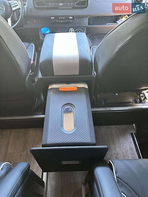 Микроавтобус Mercedes-Benz Sprinter 2020 в Корце