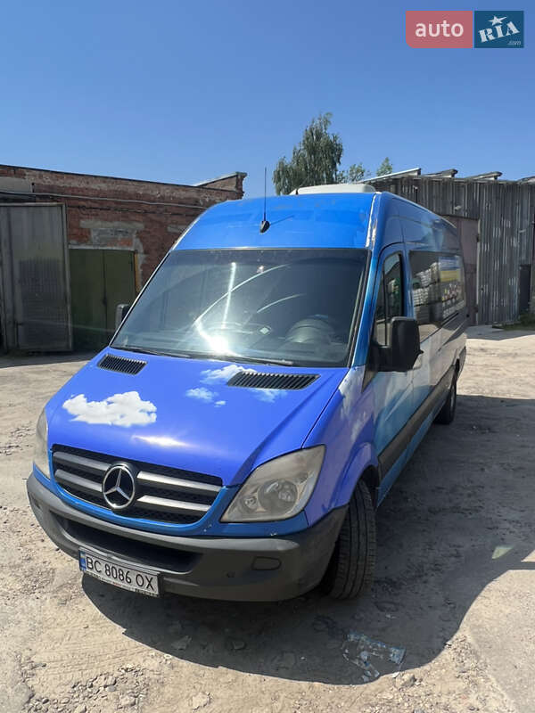 Mercedes-Benz Sprinter 2012