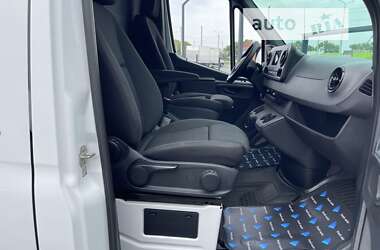 Вантажний фургон Mercedes-Benz Sprinter 2019 в Рівному