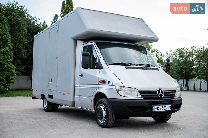 Грузовой фургон Mercedes-Benz Sprinter 2002 в Ровно