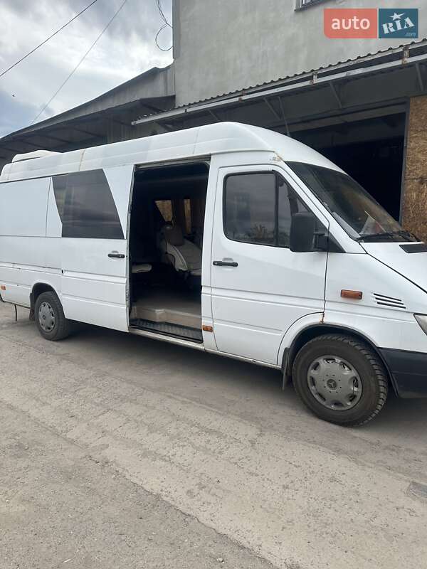 Mercedes-Benz Sprinter 2005
