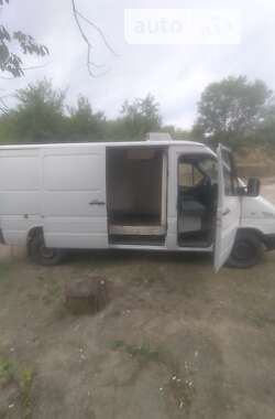 Вантажний фургон Mercedes-Benz Sprinter 2004 в Нікополі